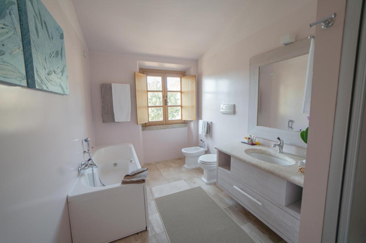 Hotel Borgo Smeraldo 아르자케나 외부 사진