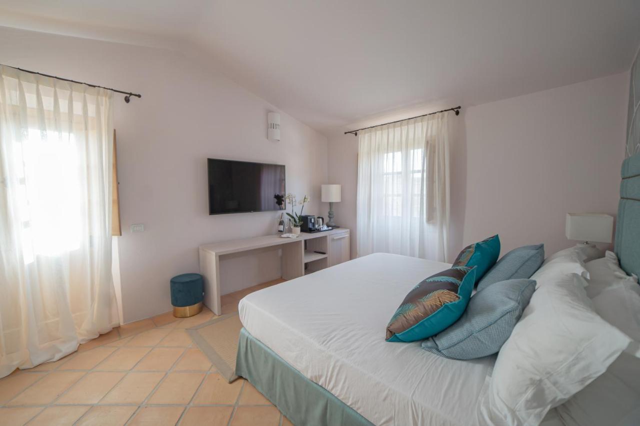 Hotel Borgo Smeraldo 아르자케나 외부 사진