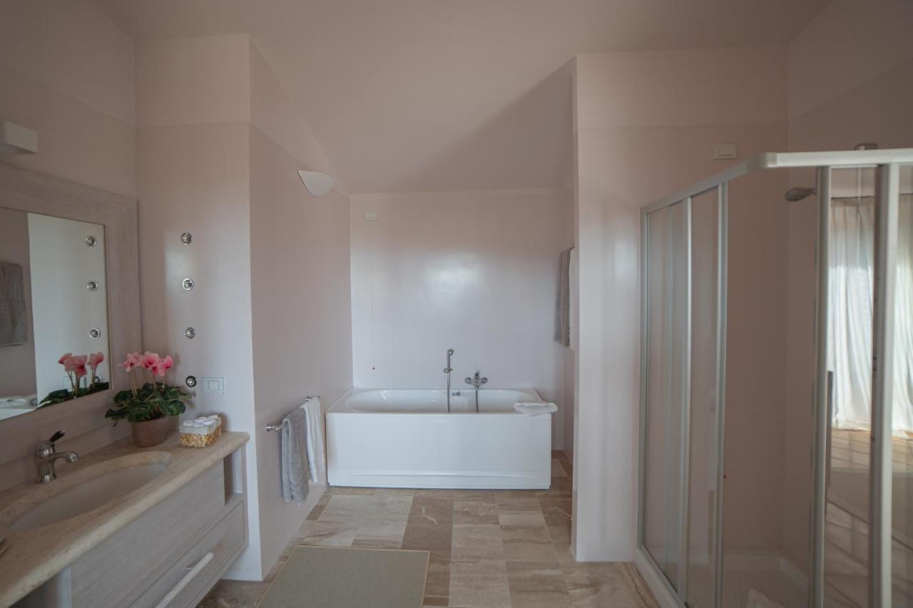 Hotel Borgo Smeraldo 아르자케나 외부 사진