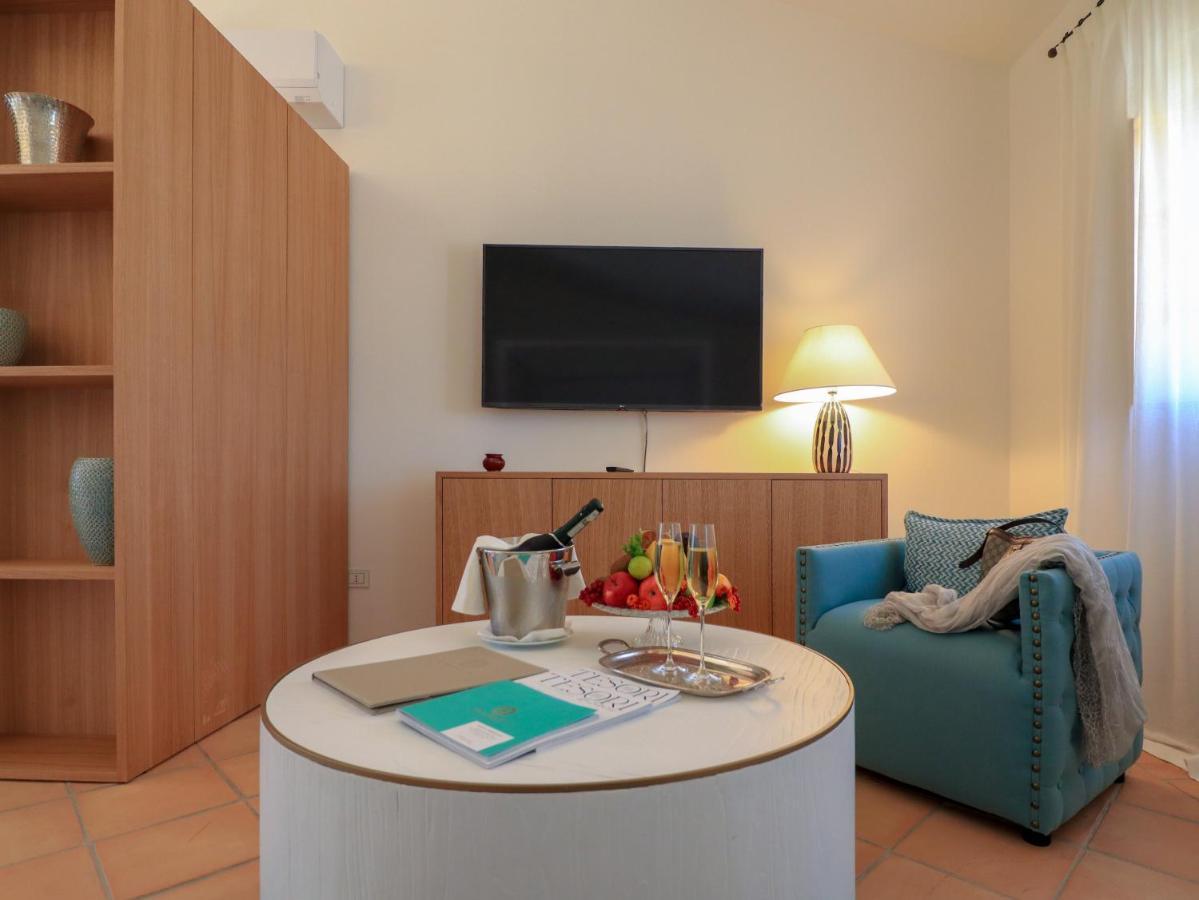 Hotel Borgo Smeraldo 아르자케나 외부 사진