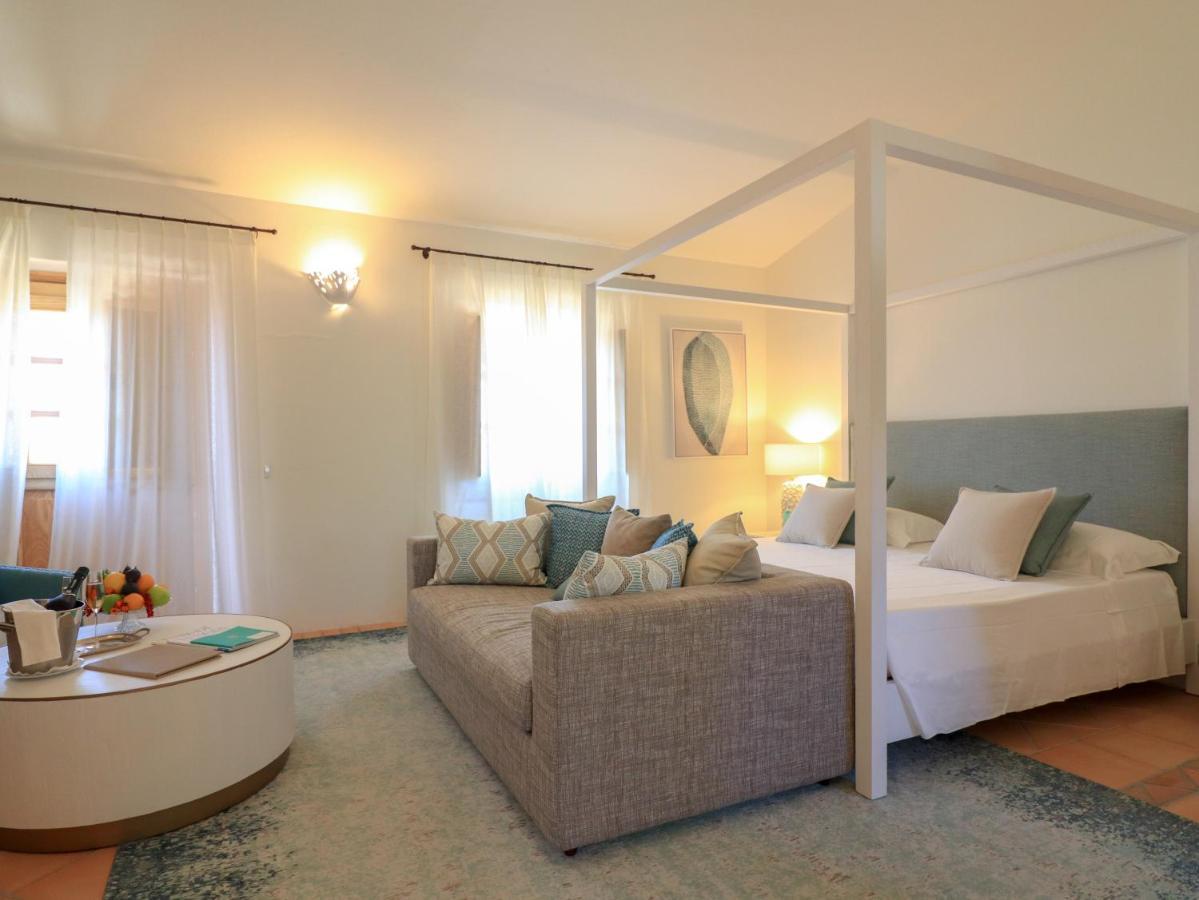 Hotel Borgo Smeraldo 아르자케나 외부 사진