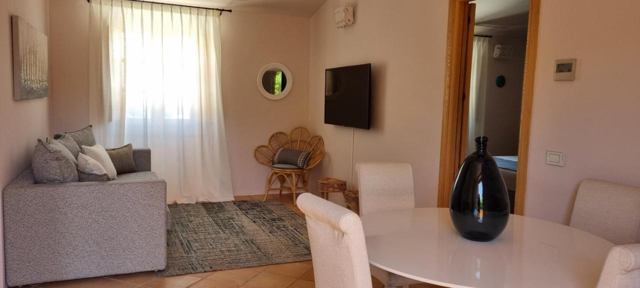 Hotel Borgo Smeraldo 아르자케나 외부 사진